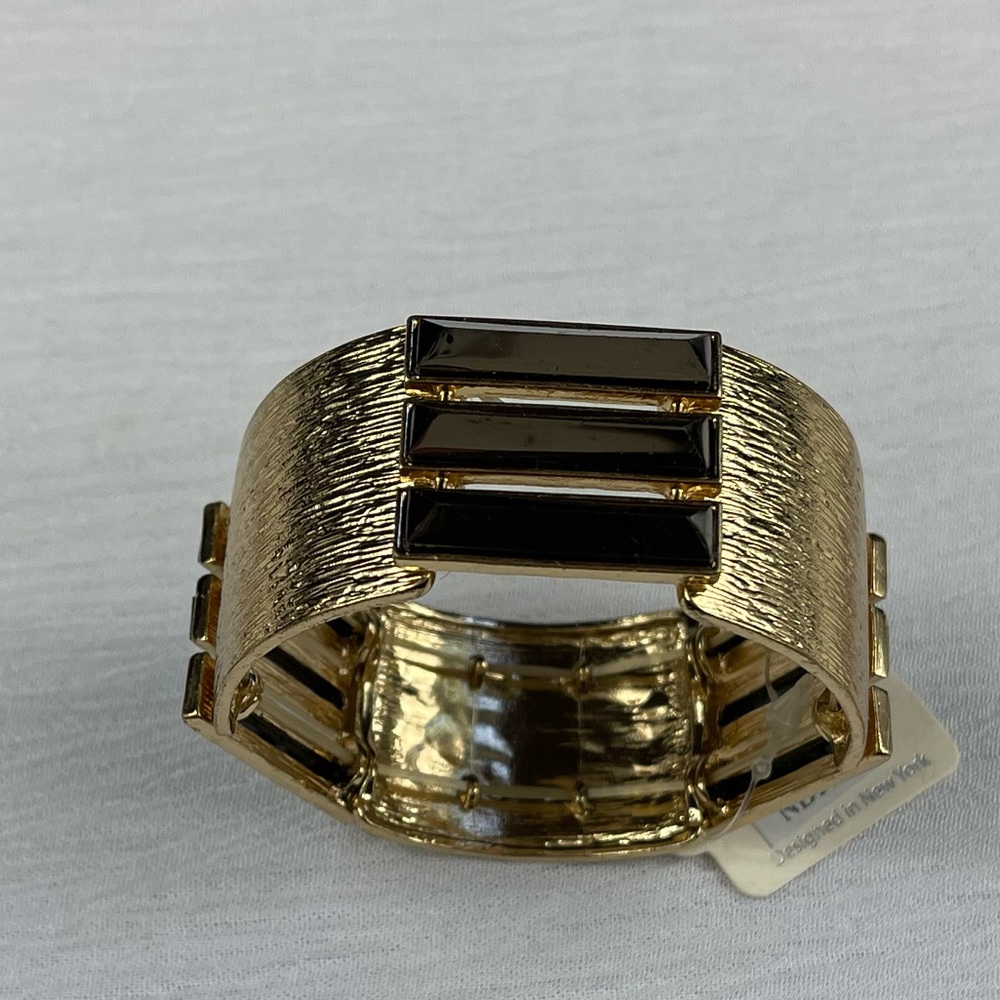 Gold and Black Hematite Bracelet - Picture 7 of 9